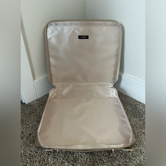 BRAND NEW!! Lancome Makeup Bag❤️ - Picture 6 of 10